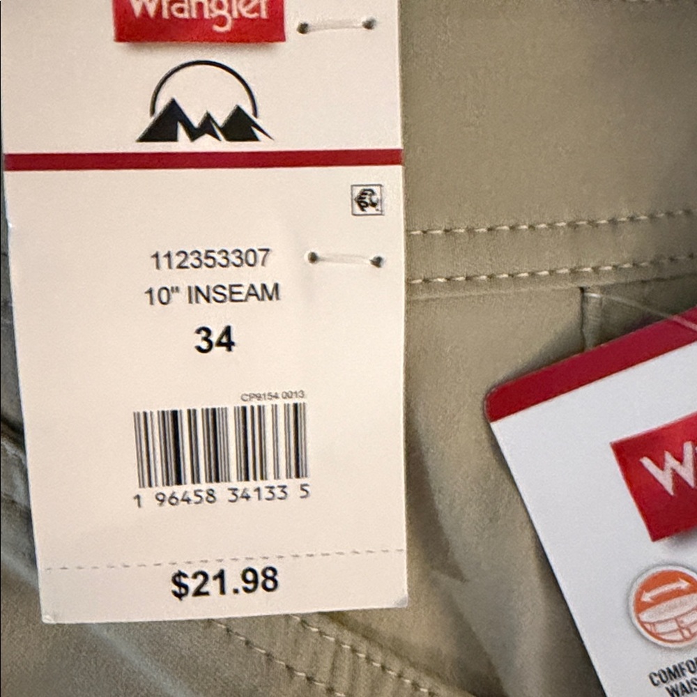 NWT Wrangler Men’s Outdoor Performance Zip Cargo Shorts – , 10”